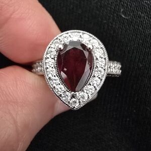 14k White Gold Garnet Halo Ring (Size 7)